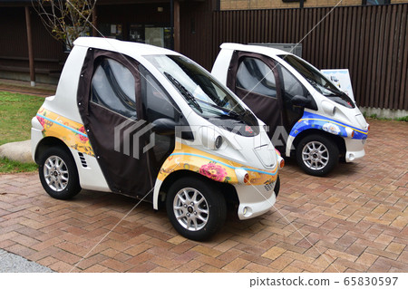 Single-seat electric vehicle 65830597