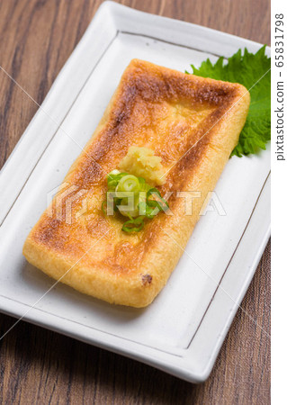 油炸炸豆腐 65831798
