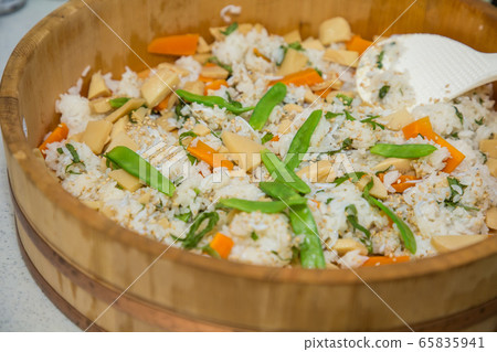 Bamboo shoot sushi 65835941