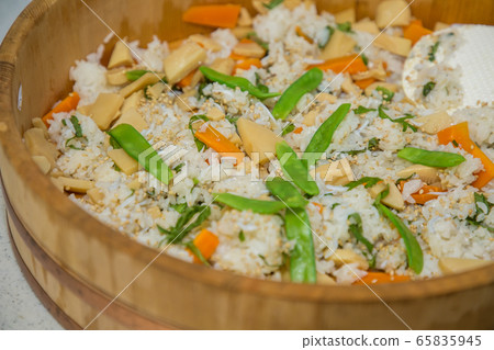 Bamboo shoot sushi 65835945