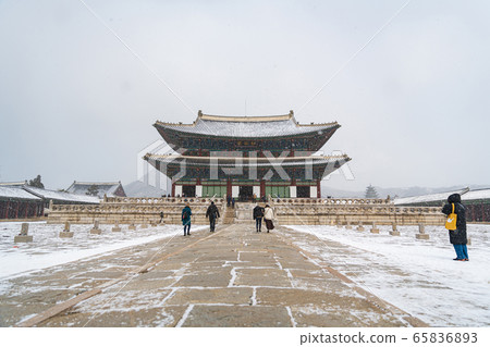 Korean traditional architecture, wintertime landscape of Korean palace 062 Korean traditional architecture, wintertime landscape of Korean palace 062 65836893