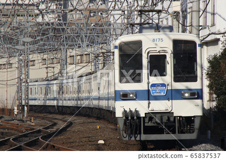 [TJ] Tobu Tojo Line Series 8000 (Goodbye mark) 65837537