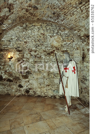Knight's dummy in old citadel Knight's dummy in old citadel 65838762
