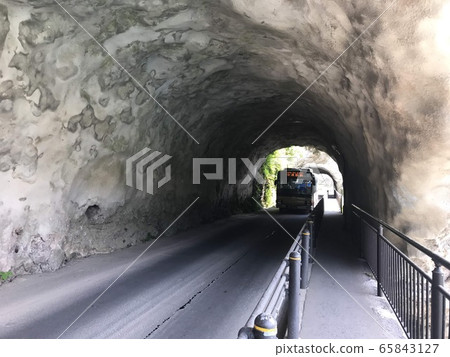 一條隧道 一條隧道 65843127