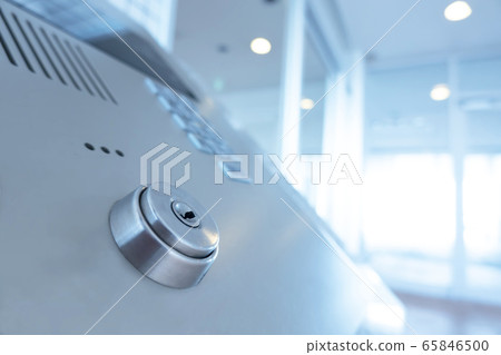 Intercom / entrance 65846500