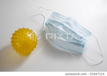 Image of pollen and mask 65847124