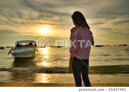 Sea and woman 1 65847465