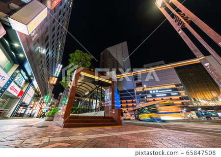 Yokohama Cityscape in Japan Declaration of Emergency Situation Announced today's full cancellation = May 25, Yokohama Station West Exit 65847508