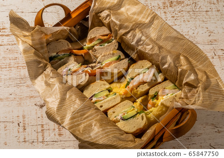 Bagel Bagel Sandwich 65847750