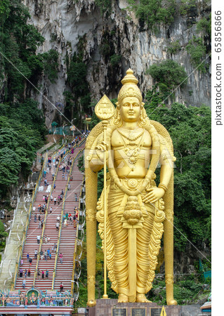 Batu Caves statue and entrance near Kuala Lumpur, Malaysia Batu Caves statue and entrance near Kuala Lumpur, Malaysia 65856866