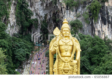 Batu Caves statue and entrance near Kuala Lumpur, Malaysia Batu Caves statue and entrance near Kuala Lumpur, Malaysia 65856867