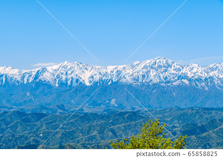 山的風景山的風景山（五月）山的風景。 65858825