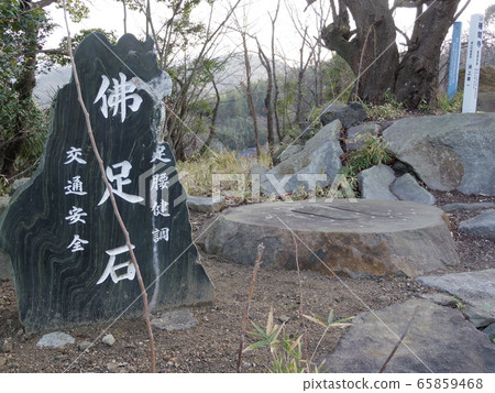 Fossil stones of Okuin, Kaiganji Temple, Tadotsu Town, Nakatado District, Kagawa Prefecture 65859468