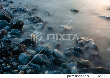 Mongdol Beach 65865519