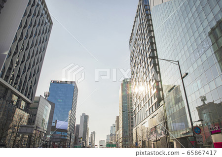 Cityscape of Seoul, Korea. modern architecture on sunny day. 164 Cityscape of Seoul, Korea. modern architecture on sunny day. 164 65867417