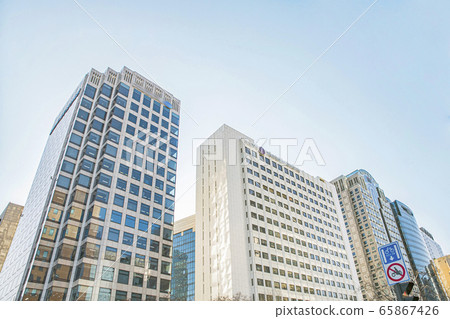 Cityscape of Seoul, Korea. modern architecture on sunny day. 143 65867426