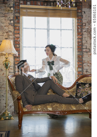 Portrait of female and male in retro fashion and vintage concept 331 Portrait of female and male in retro fashion and vintage concept 331 65868101