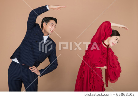 Portrait of female and male in retro fashion and vintage concept 387 Portrait of female and male in retro fashion and vintage concept 387 65868102