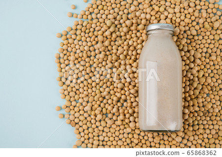 Delicious and healthy breakfast concept - cereal, Porridge and Energy bar 127 Delicious and healthy breakfast concept - cereal, Porridge and Energy bar 127 65868362