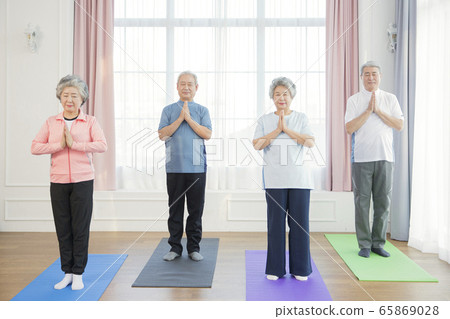 Happy senior life concept. Healthy activities in daily life of senior couple 068 Happy senior life concept. Healthy activities in daily life of senior couple 068 65869028