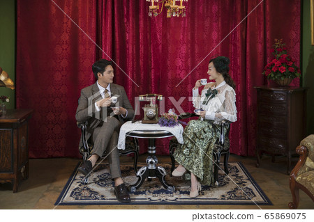 Portrait of female and male in retro fashion and vintage concept 110 Portrait of female and male in retro fashion and vintage concept 110 65869075