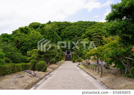 Emperor Shomu and Emperor Nissho Mausoleum-3 65869805