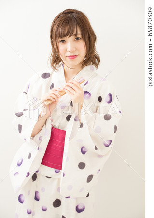 浴衣的女人 65870309
