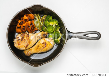 煎鍋,食物,熱,去骨雞,正上方射擊 煎鍋,食物,熱,去骨雞,正上方射擊 65870361