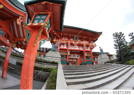Fushimi Inari Shrine Fushimi Inari Shrine 65871305