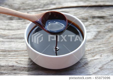 molasses that remains as a residue from the 65873096