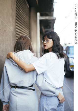 Necking of best friend. Necking of best friend. 65874466