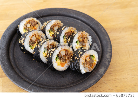 Kinpa seaweed roll 65875755