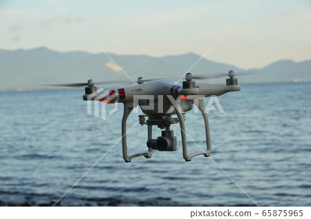 Drone "Phantom 3 Standard" (Lake Inawashiro, West Bank / Fukushima Prefecture Aizu Wakamatsu-shi Oji Arai Akai Character Residence) 65875965