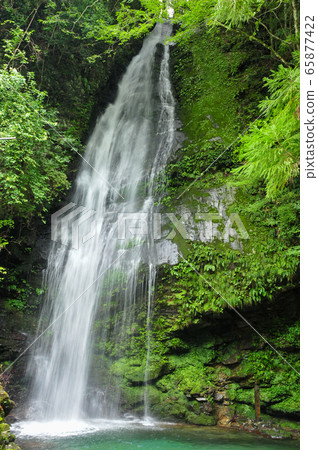 Mysterious waterfall 65877422