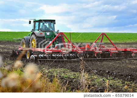 Agricultural work in processing, cultivation Agricultural work in processing, cultivation 65879014