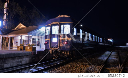 Night train / Kosaka station 65880742