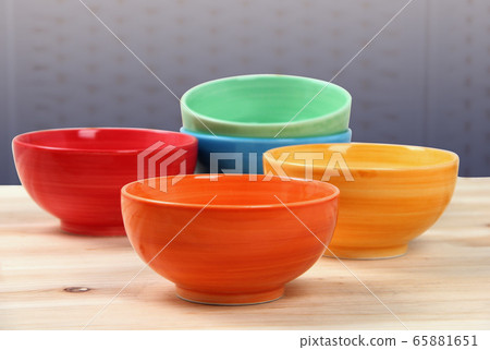 在碗中用激情和愛創造心情 65881651