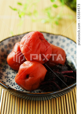 Salted plum  65884573