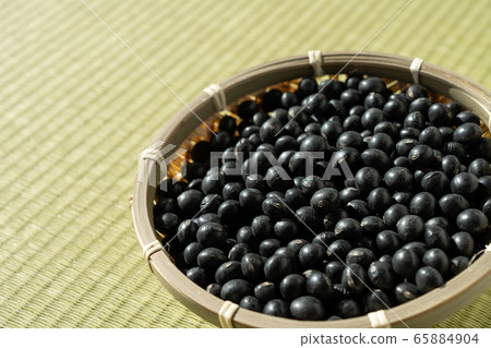 Black beans Black soy beans (tatami) 65884904