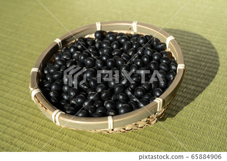 Black beans Black soy beans (tatami) 65884906