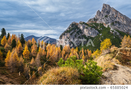 Autumn Dolomites mountain scene, Falzarego Pass, Autumn Dolomites mountain scene, Falzarego Pass, 65885024