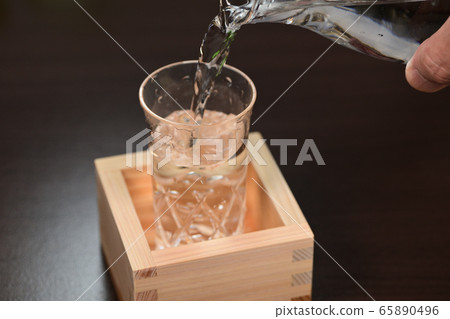 Cold Japanese sake in summer Cold Japanese sake in summer 65890496