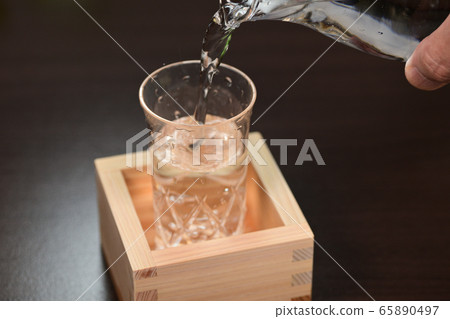 Cold Japanese sake in summer Cold Japanese sake in summer 65890497