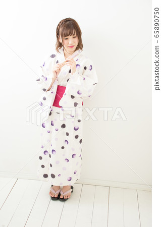 浴衣的女人 浴衣的女人 65890750