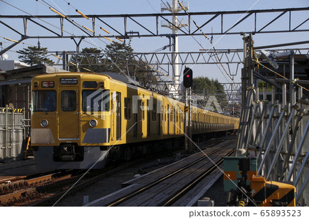 [SS] 西武新宿線舊 2000 系列（特快 - 10 節車廂列車：西武新宿 ⇔ 本川越） 65893523