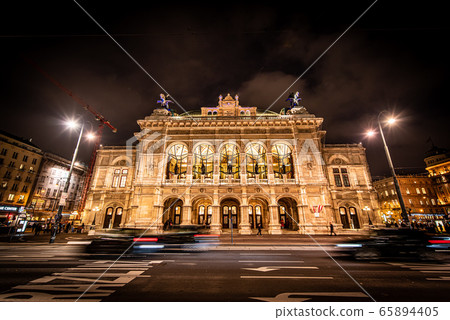 The main street in front of the Opera 65894405