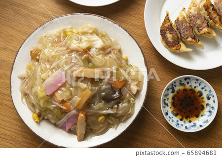 餃子和板烏冬面 65894681