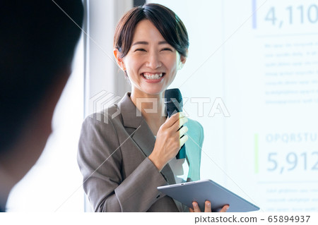 presentation, business, female 65894937