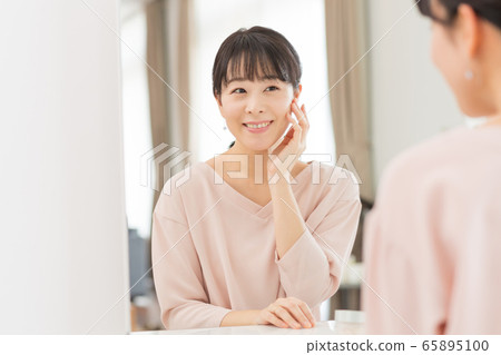 中年女性美女美女形象 65895100