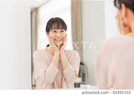 中年女性美女美女形象 65895102